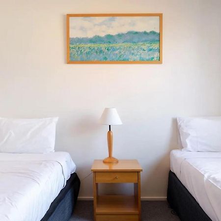 Lamplighter Motel y apartamentos Oakleigh Exterior foto